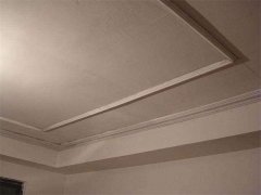 <b>防水石膏板吊顶价钱正在240-250元/平</b>